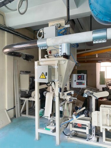 Линия фасовки мучных смесей и крахмала в клапанные мешки по 30 кг